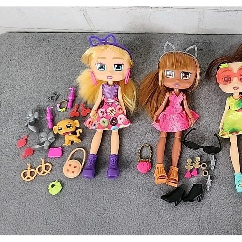 Lot‎ of 4 Boxy Girls Dolls Mixed Outfits Shoes Accessories Dog Glasses